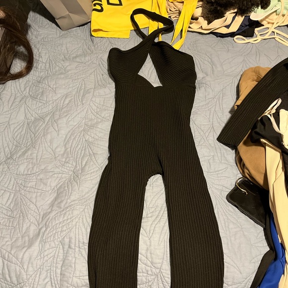 PRETTY LITTLE THING BRAND NEW BLACK JUMPSUIT - Picture 5 of 6